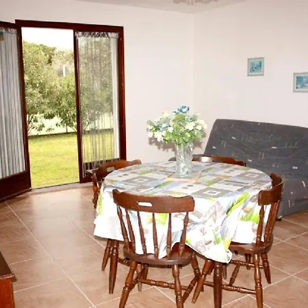 Semesterbostad Maison De 2 Chambres Avec Piscine Partagee Et Jardin Clos A Ocagnano A 4 Km De La