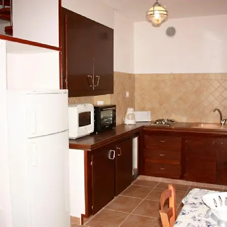 Maison De 2 Chambres Avec Piscine Partagee Et Jardin Clos A Ocagnano A 4 Km De La Sorbo-Ocagnano